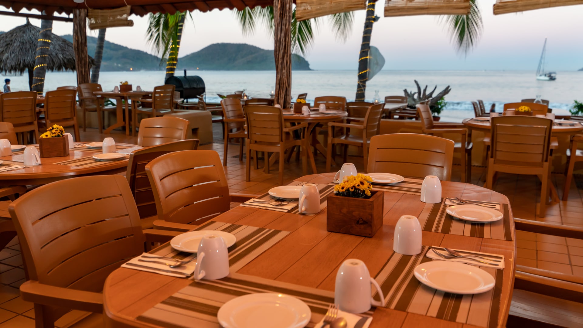Restaurante Doña Prudencia frente a la Bahía de Zihuatanejo